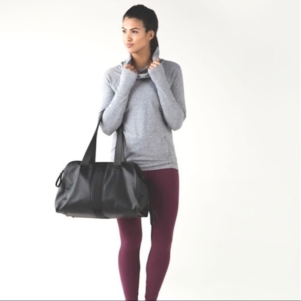 Lululemon Make A Move Long Sleeve in Heathered Battleship 2